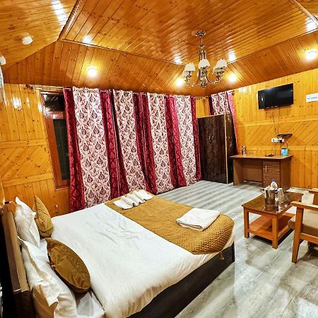 Roseline Inn Srīnagar Buitenkant foto
